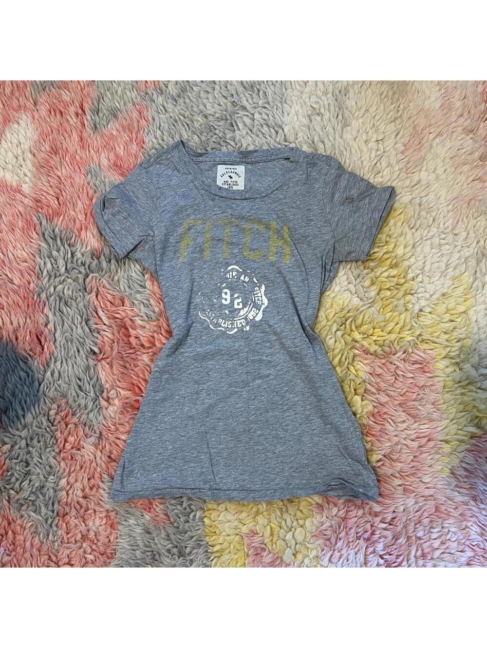 vintage grey Abercrombie baby tee
